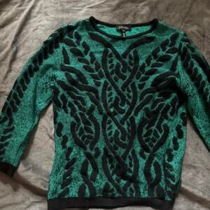 Escada 100 wool knit pullover